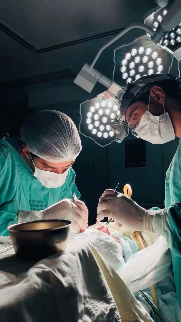 Instagram post from drrenatobaiao. This post is in position 8.