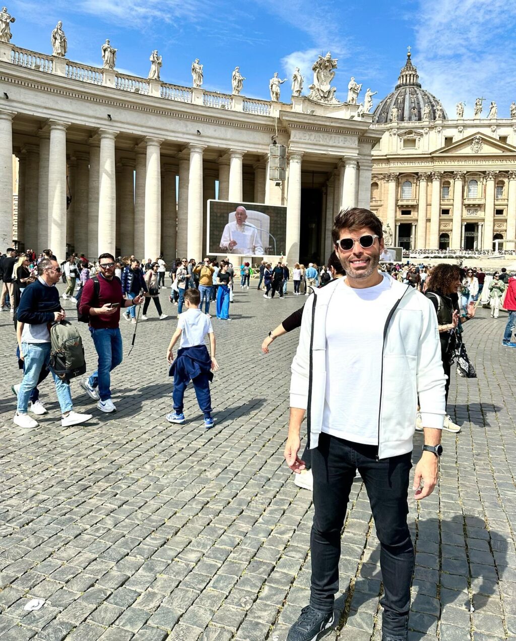 Instagram post from drrenatobaiao. This post is in position 3.