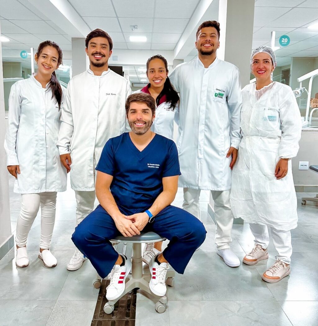 Instagram post from drrenatobaiao. This post is in position 7.