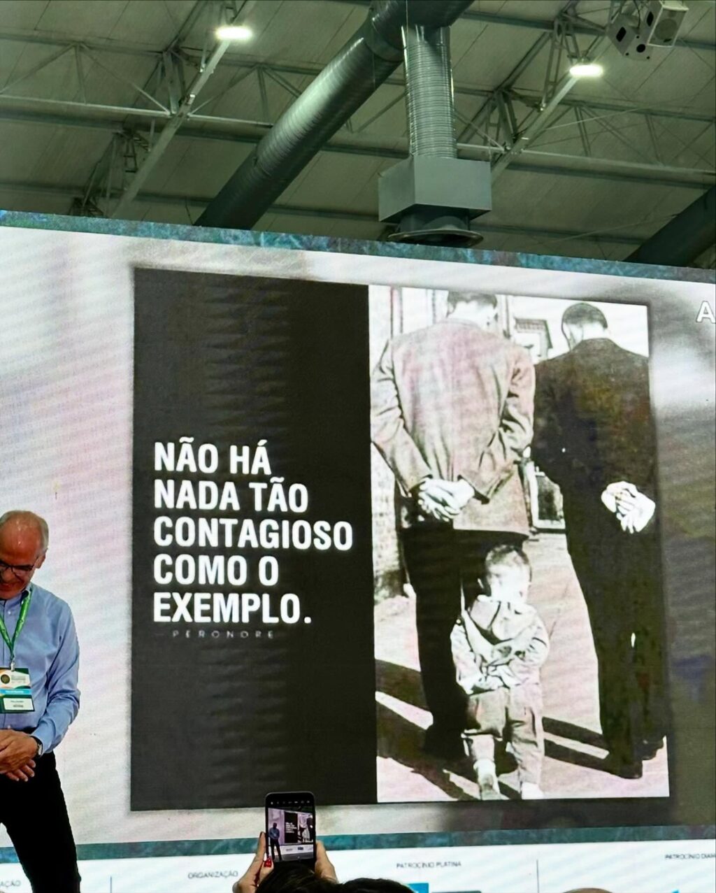 Instagram post from drrenatobaiao. This post is in position 10.