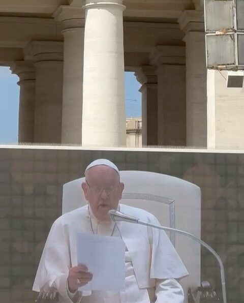 Instagram post from drrenatobaiao. This post is in position 2.