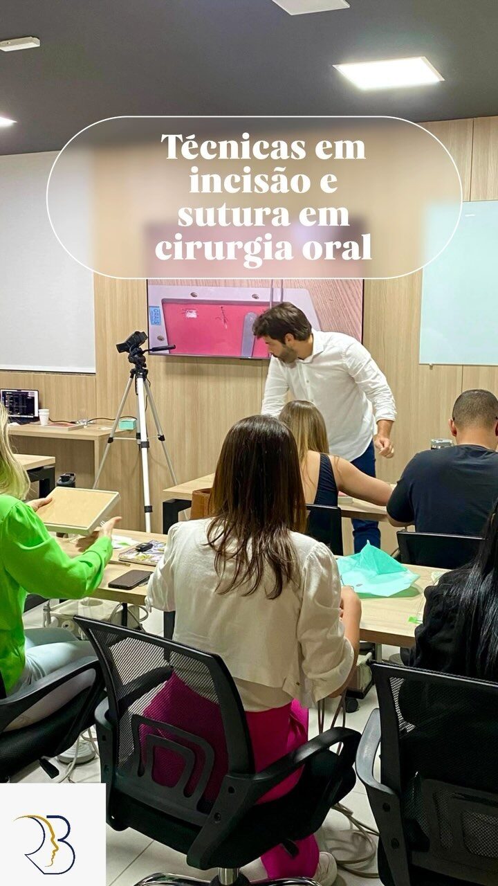 Instagram post from drrenatobaiao. This post is in position 4.