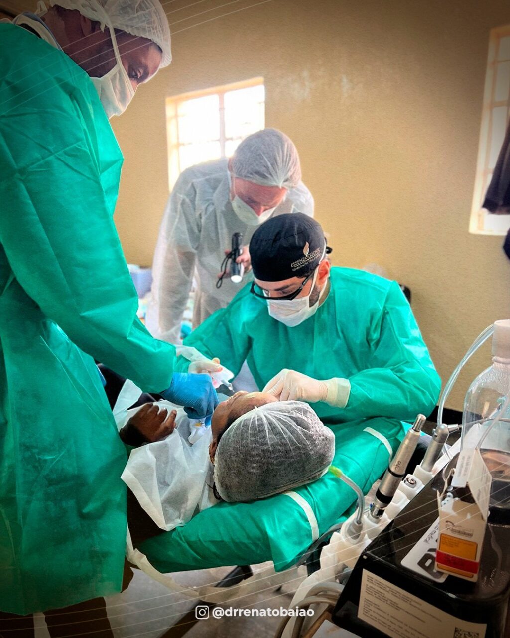 Instagram post from drrenatobaiao. This post is in position 3.